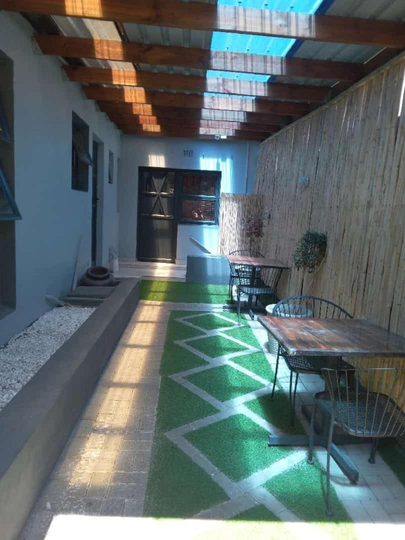 Victoria Guest Lodge 贝尔维尔 外观 照片